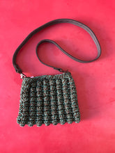 Carica l'immagine nel visualizzatore di Gallery, Pochette noccioline in cotone con tracolla
