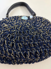 Carica l'immagine nel visualizzatore di Gallery, Pochette in lana