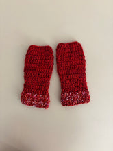 Carica l'immagine nel visualizzatore di Gallery, Manicotti uncinetto