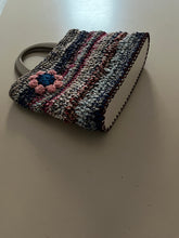 Carica l'immagine nel visualizzatore di Gallery, Borsa uncinetto