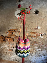 Carica l'immagine nel visualizzatore di Gallery, Secchiello bag