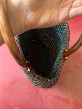 Carica l'immagine nel visualizzatore di Gallery, Borsa uncinetto