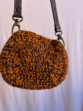 Carica l'immagine nel visualizzatore di Gallery, Pochette in cotone e lurex con tracolla a spalla