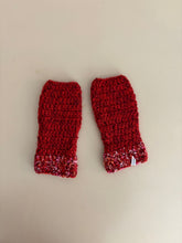 Carica l'immagine nel visualizzatore di Gallery, Manicotti uncinetto