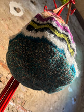 Carica l'immagine nel visualizzatore di Gallery, Secchiello bag