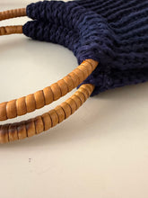 Carica l'immagine nel visualizzatore di Gallery, Borsa a trapezio