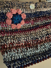 Carica l'immagine nel visualizzatore di Gallery, Borsa uncinetto