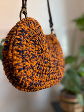 Carica l'immagine nel visualizzatore di Gallery, Pochette in cotone e lurex con tracolla a spalla