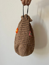 Carica l'immagine nel visualizzatore di Gallery, Pochette a secchiello
