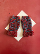 Carica l'immagine nel visualizzatore di Gallery, Manicotti uncinetto
