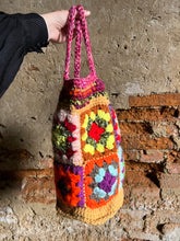Carica l&#39;immagine nel visualizzatore di Gallery, Secchiello bag
