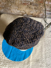 Carica l&#39;immagine nel visualizzatore di Gallery, Basco uncinetto
