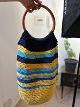 Carica l'immagine nel visualizzatore di Gallery, Secchiello bag
