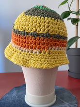 Carica l'immagine nel visualizzatore di Gallery, Cloche uncinetto in cotone
