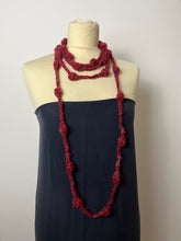 Carica l'immagine nel visualizzatore di Gallery, Collana Ambra in lana
