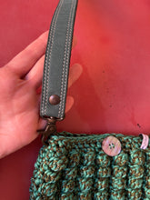 Carica l'immagine nel visualizzatore di Gallery, Pochette noccioline in cotone con tracolla
