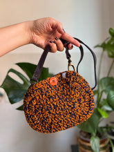 Carica l'immagine nel visualizzatore di Gallery, Pochette in cotone e lurex con tracolla a spalla
