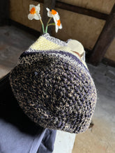 Carica l'immagine nel visualizzatore di Gallery, Secchiello bag
