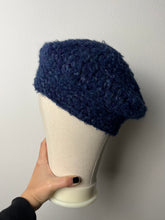 Carica l&#39;immagine nel visualizzatore di Gallery, Basco
