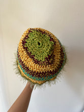 Carica l'immagine nel visualizzatore di Gallery, Cloche uncinetto in cotone
