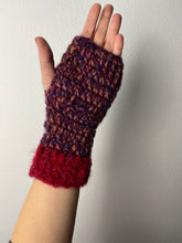 Carica l'immagine nel visualizzatore di Gallery, Manicotti uncinetto
