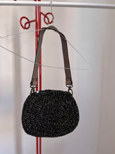 Carica l&#39;immagine nel visualizzatore di Gallery, Pochette con tracolla a spalla
