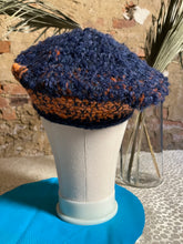 Carica l&#39;immagine nel visualizzatore di Gallery, Basco uncinetto
