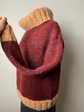 Carica l'immagine nel visualizzatore di Gallery, Pullover in lana in maglia ai ferri
