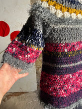 Carica l&#39;immagine nel visualizzatore di Gallery, Top uncinetto in lana
