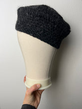 Carica l&#39;immagine nel visualizzatore di Gallery, Basco
