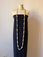 Carica l'immagine nel visualizzatore di Gallery, Collana Ambra in lana
