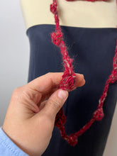 Carica l'immagine nel visualizzatore di Gallery, Collana Ambra in lana
