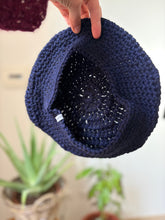 Carica l'immagine nel visualizzatore di Gallery, Basco in lana
