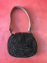 Carica l&#39;immagine nel visualizzatore di Gallery, Pochette con tracolla a spalla
