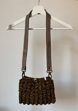 Carica l'immagine nel visualizzatore di Gallery, Pochette noccioline in cotone con tracolla in pelle
