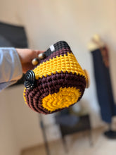 Carica l'immagine nel visualizzatore di Gallery, Borsa uncinetto
