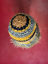 Carica l&#39;immagine nel visualizzatore di Gallery, Cloche uncinetto
