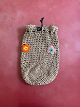 Carica l'immagine nel visualizzatore di Gallery, Pochette a secchiello
