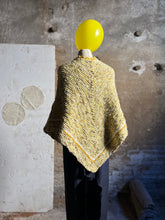 Carica l'immagine nel visualizzatore di Gallery, Poncho in lana
