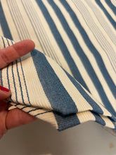 Carica l&#39;immagine nel visualizzatore di Gallery, Borsa in tessuto con applicazioni
