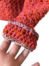 Carica l'immagine nel visualizzatore di Gallery, Pullover uncinetto
