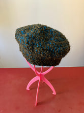 Carica l&#39;immagine nel visualizzatore di Gallery, Basco
