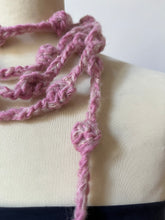 Carica l'immagine nel visualizzatore di Gallery, Collana Ambra in lana
