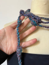 Carica l'immagine nel visualizzatore di Gallery, Collana Ambra in lana
