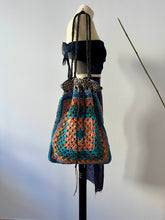 Carica l&#39;immagine nel visualizzatore di Gallery, Shopper uncinetto
