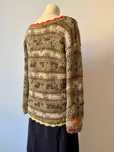 Carica l'immagine nel visualizzatore di Gallery, Pullover uncinetto con applicazioni
