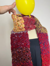 Carica l'immagine nel visualizzatore di Gallery, Sciarpa uncinetto
