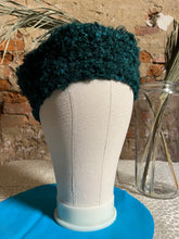 Carica l&#39;immagine nel visualizzatore di Gallery, Basco uncinetto
