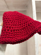 Carica l'immagine nel visualizzatore di Gallery, Cloche uncinetto in cotone bordeaux
