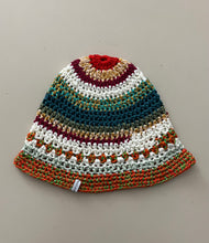 Carica l'immagine nel visualizzatore di Gallery, Cloche uncinetto in cotone
